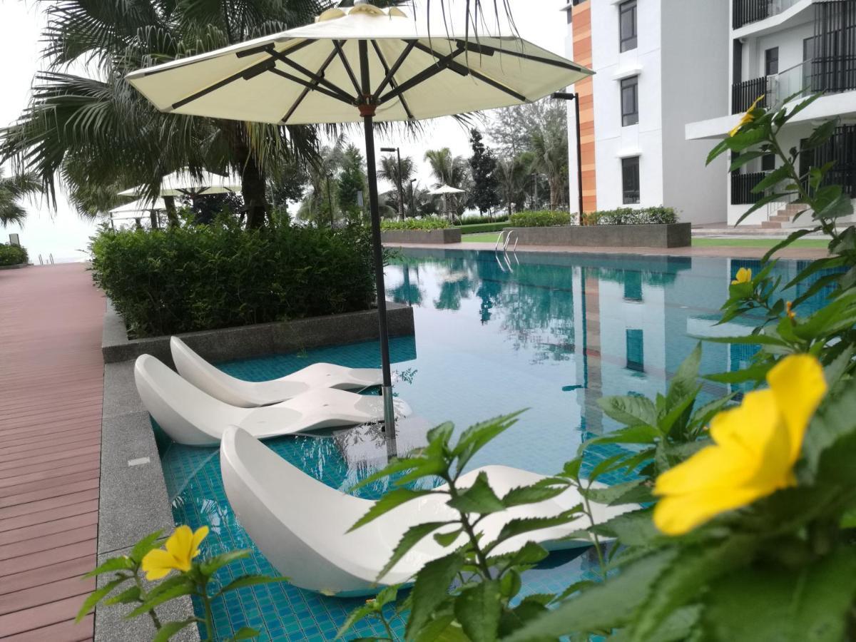 Timur Bay Seafront Residence Kuantan Luaran gambar